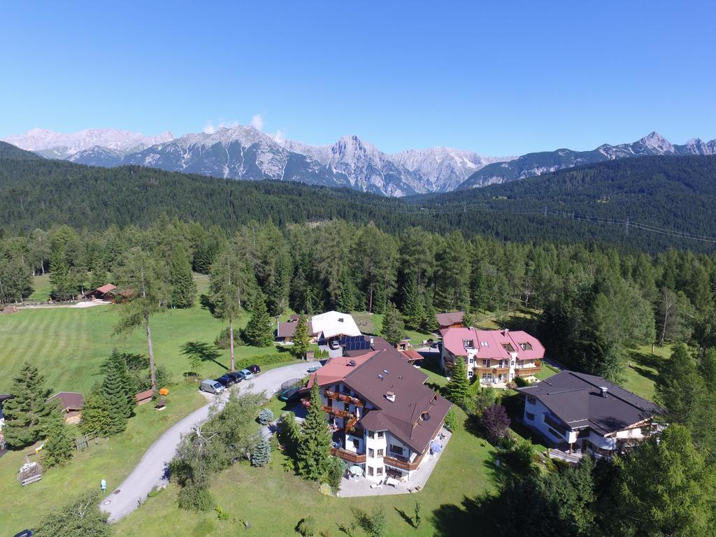 Landhaus Charlotte Am Geigenbuehel -Apartments Зеефелд в Тирол Екстериор снимка