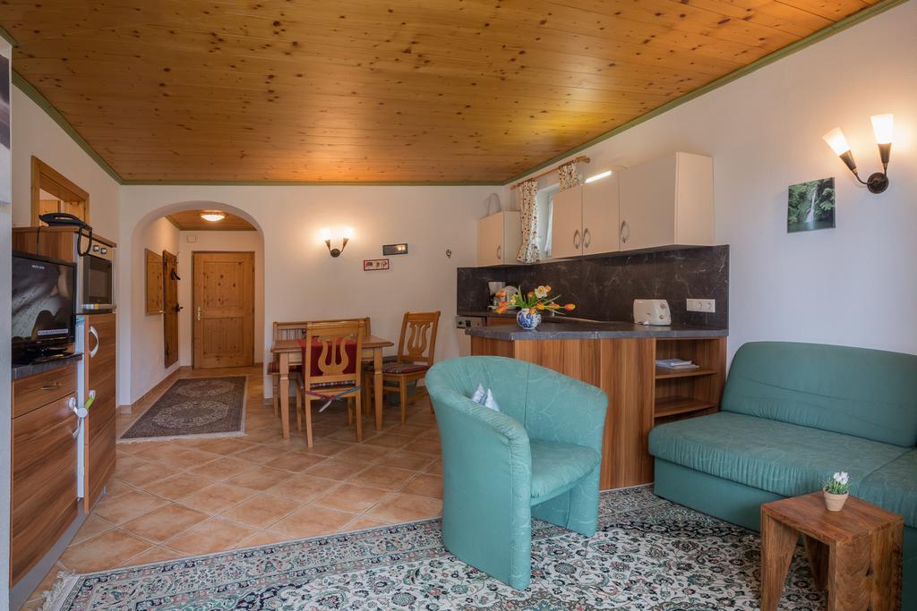 Landhaus Charlotte Am Geigenbuehel -Apartments Зеефелд в Тирол Екстериор снимка