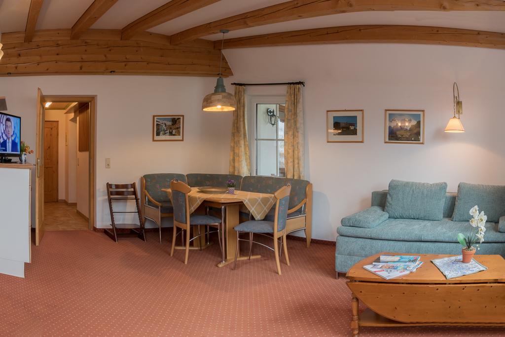 Landhaus Charlotte Am Geigenbuehel -Apartments Зеефелд в Тирол Екстериор снимка