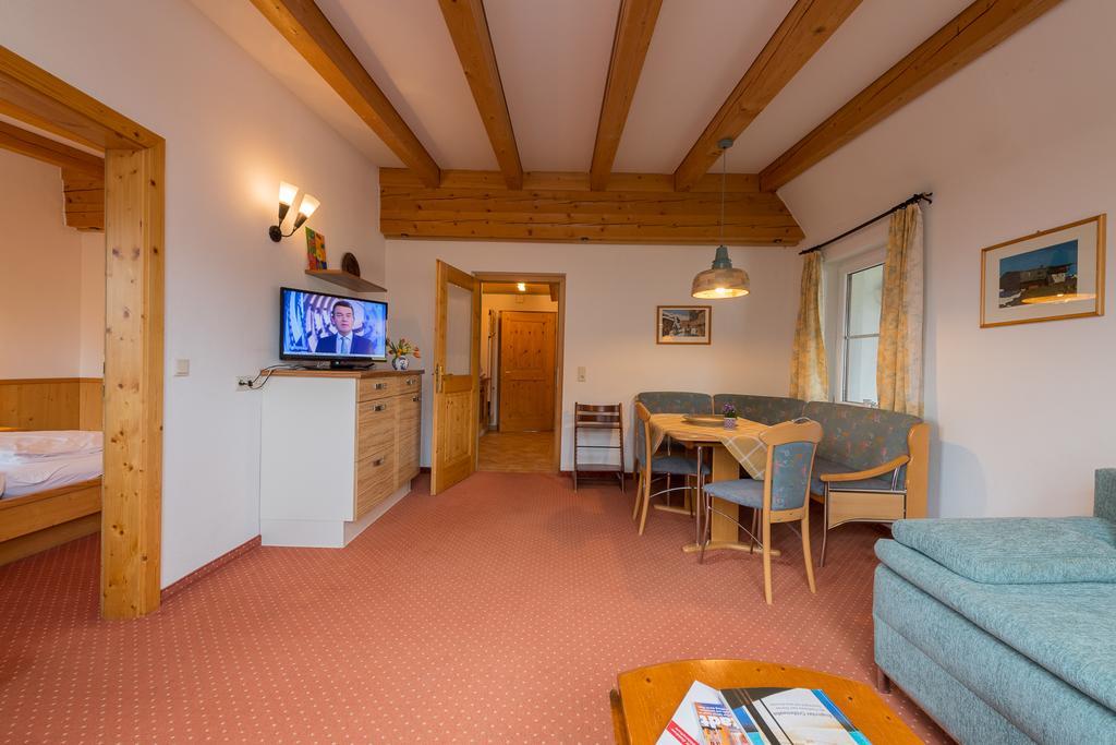 Landhaus Charlotte Am Geigenbuehel -Apartments Зеефелд в Тирол Екстериор снимка