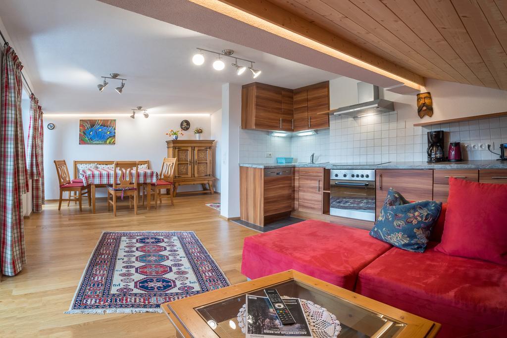 Landhaus Charlotte Am Geigenbuehel -Apartments Зеефелд в Тирол Екстериор снимка