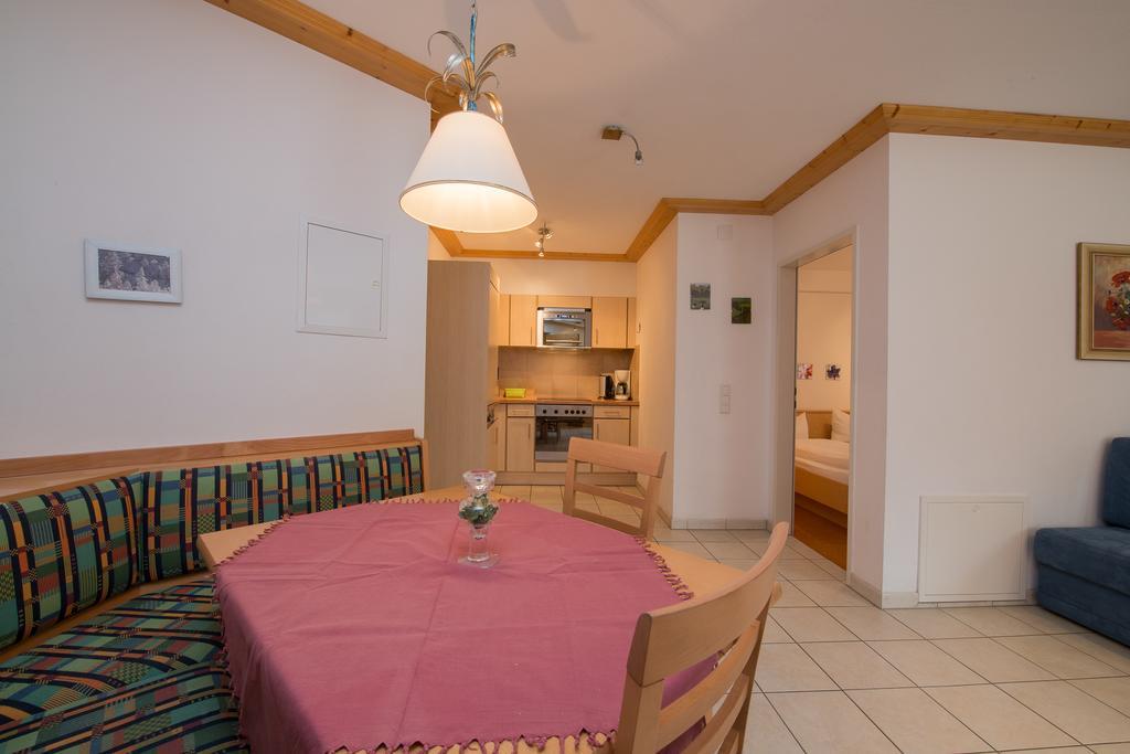 Landhaus Charlotte Am Geigenbuehel -Apartments Зеефелд в Тирол Екстериор снимка