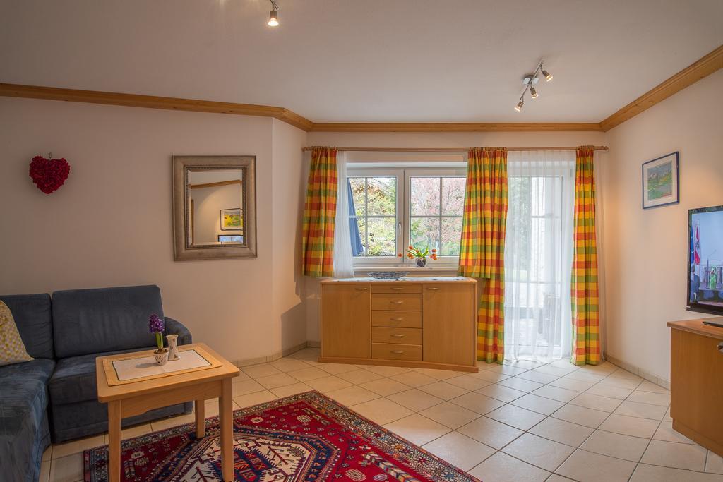 Landhaus Charlotte Am Geigenbuehel -Apartments Зеефелд в Тирол Екстериор снимка